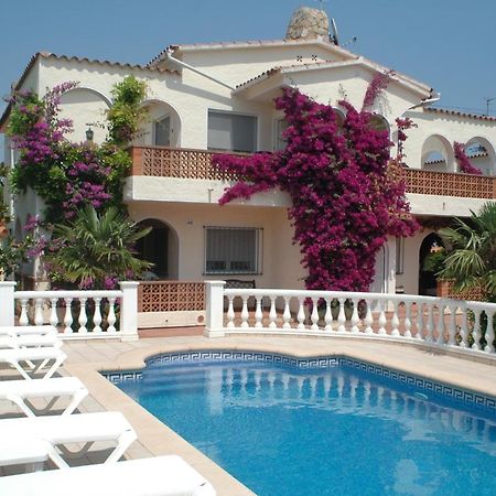 Villa Sol Емпуриабрава Екстериор снимка